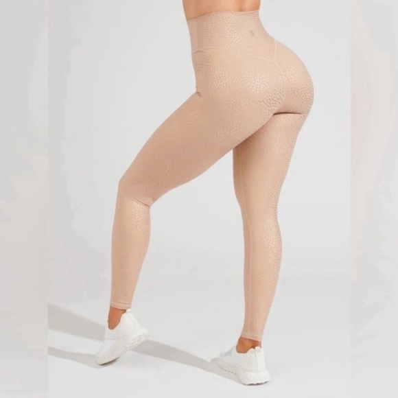 Buffbunny Leopard Leggings - Picture 2 of 6